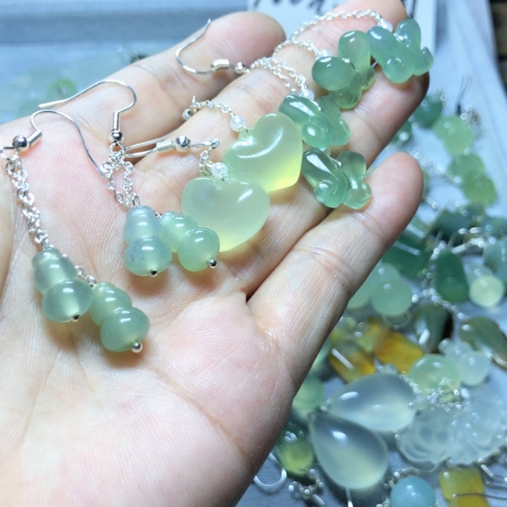 【闪购商品】蛇纹石玉挂件未镶嵌༄****