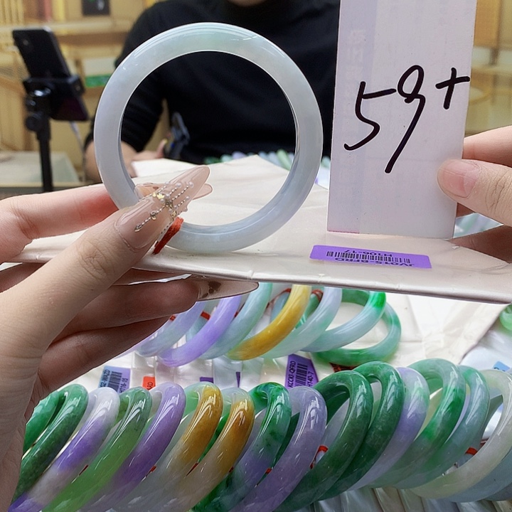 翡翠未镶嵌手镯ii