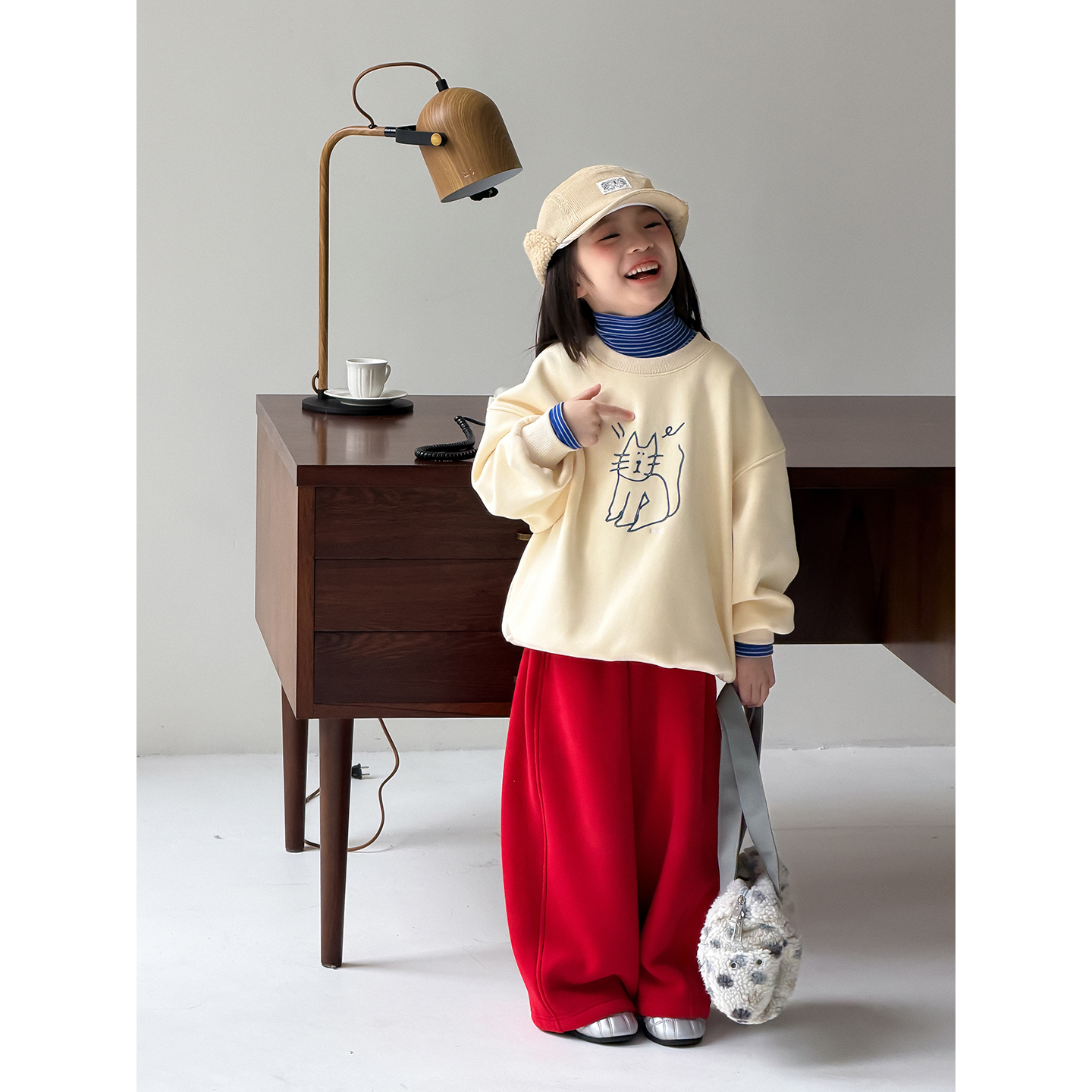 Harper kids韩版秋冬百搭加绒卡通刺绣小猫宽松卫衣 H25071102