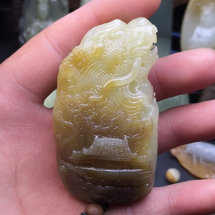 黄白透闪石  鲤鱼跃龙门