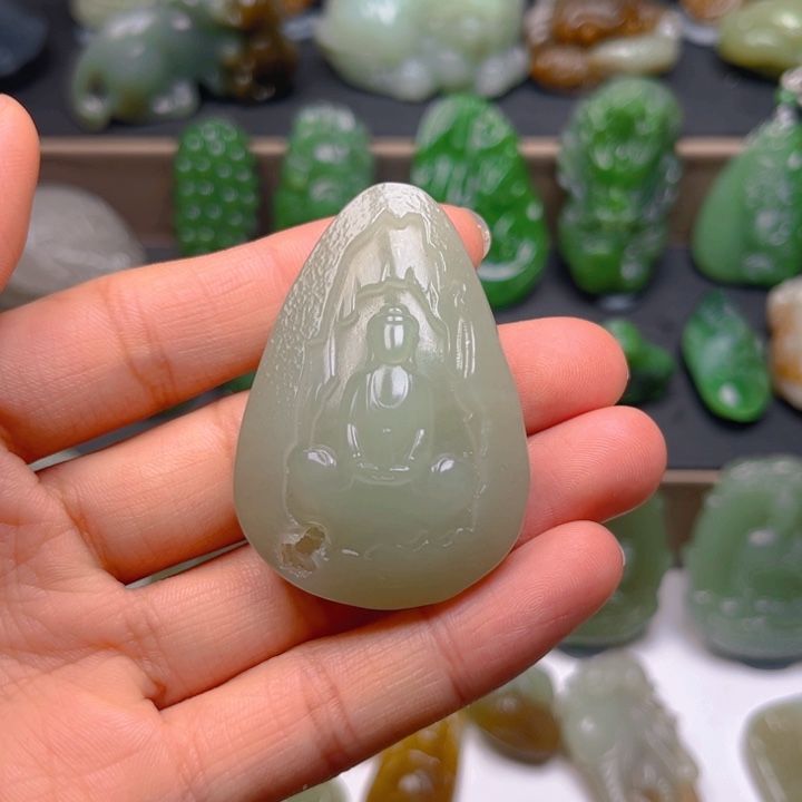 和田玉颈饰未镶嵌