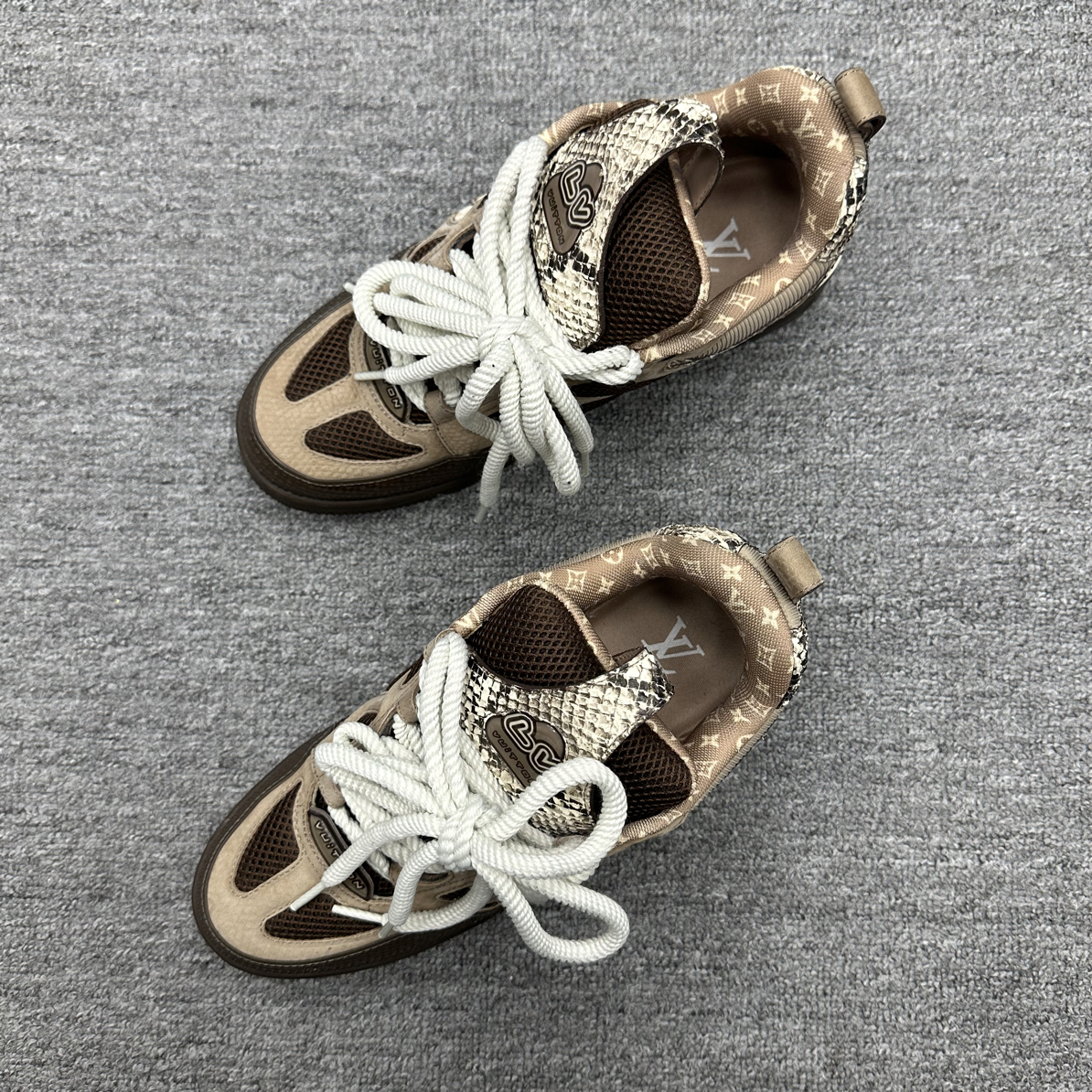 99新 LouisVuitton/路易威登 41.5 Lv skate板鞋 蛇纹棕色 