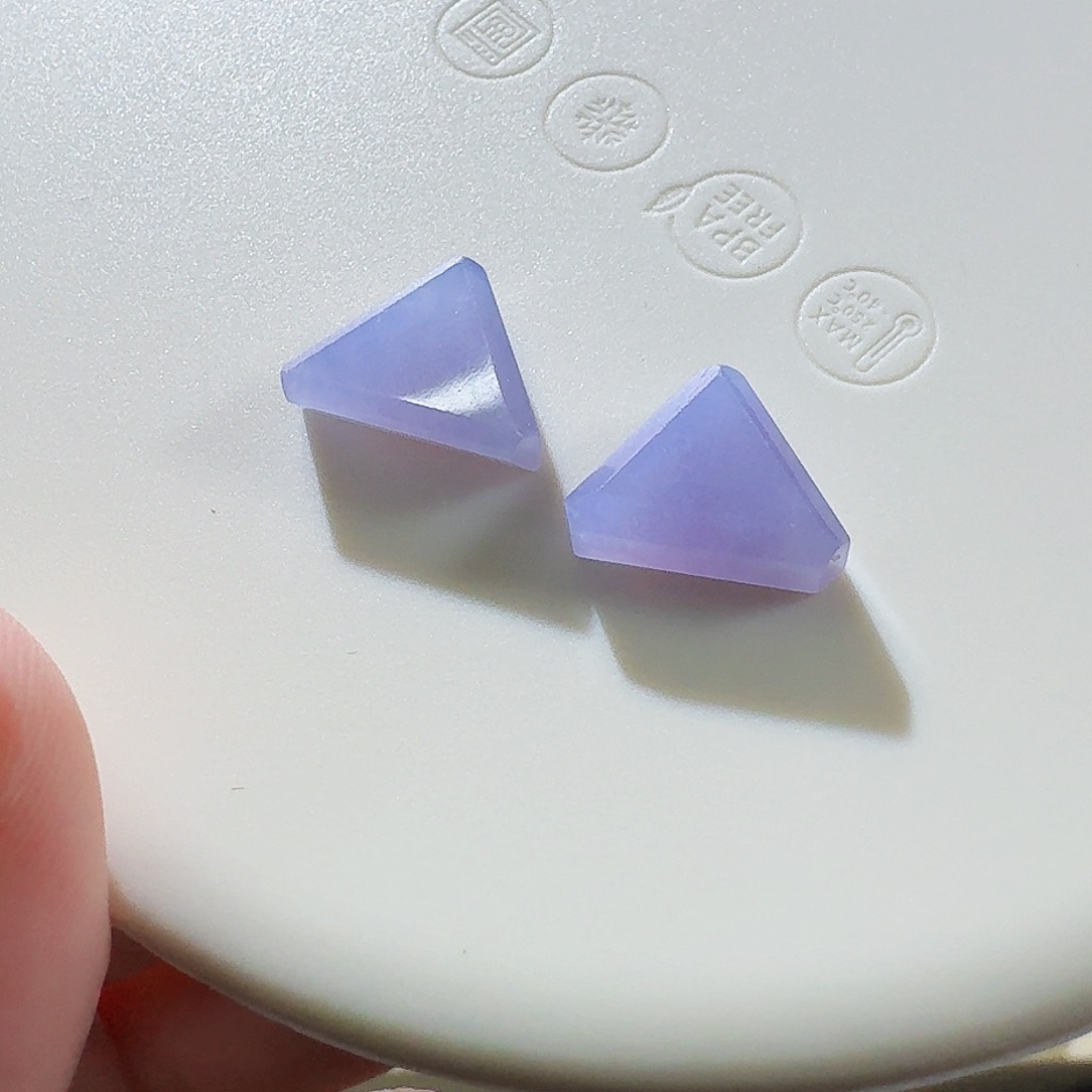 翡翠颈饰未镶嵌随形一对