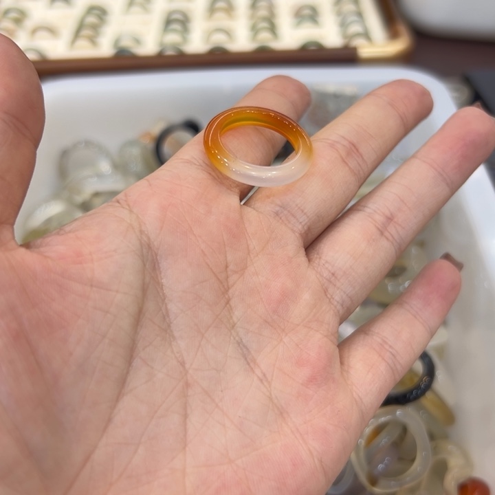 玛瑙/玉髓合金戒指120港18