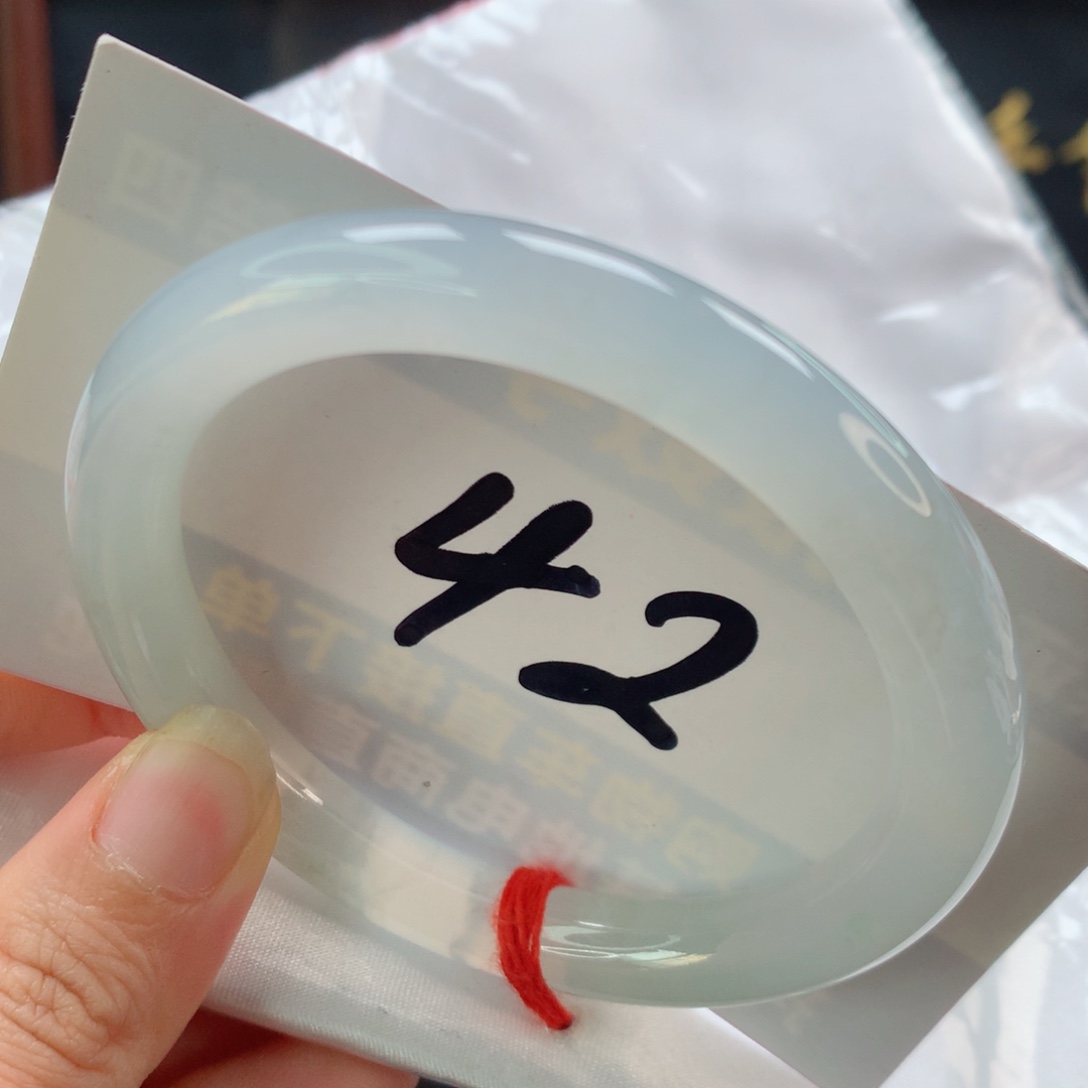 未镶嵌手镯（圆镯）翡翠@****白月光