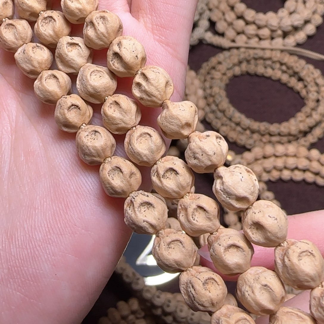 柏香籽/百香籽手串游****?