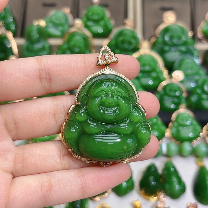 和田玉（碧玉）颈饰18K金镶嵌