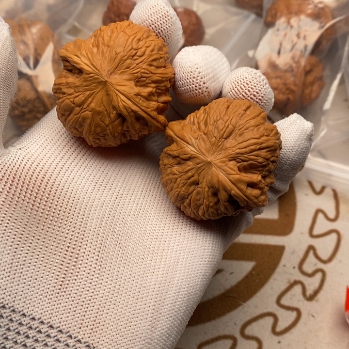 A***猫文玩核桃吊坠铁锤