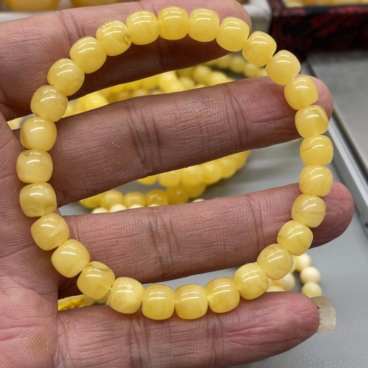 琥珀未镶嵌裸石手串