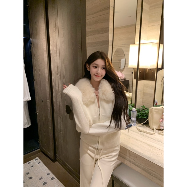 【Meng服饰】温柔气质风连帽毛领拉链针织开衫女+裤子