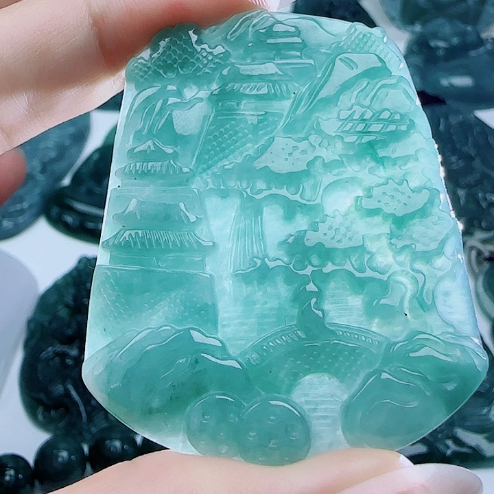 翡翠未镶嵌颈饰多样性发货天然的A货翡翠