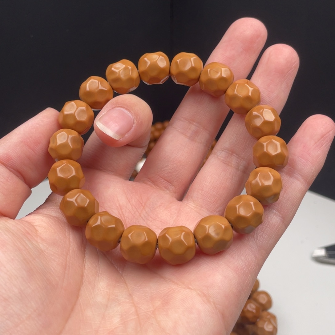 手串猴头核桃山**远走色奶酪36.6。 12