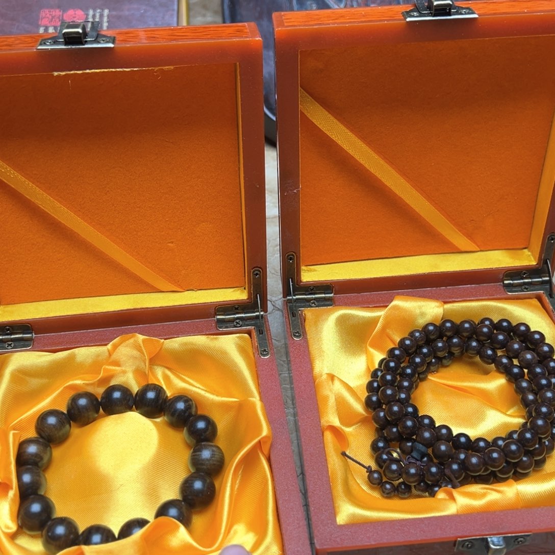 大叶紫檀（黑酸枝木类）