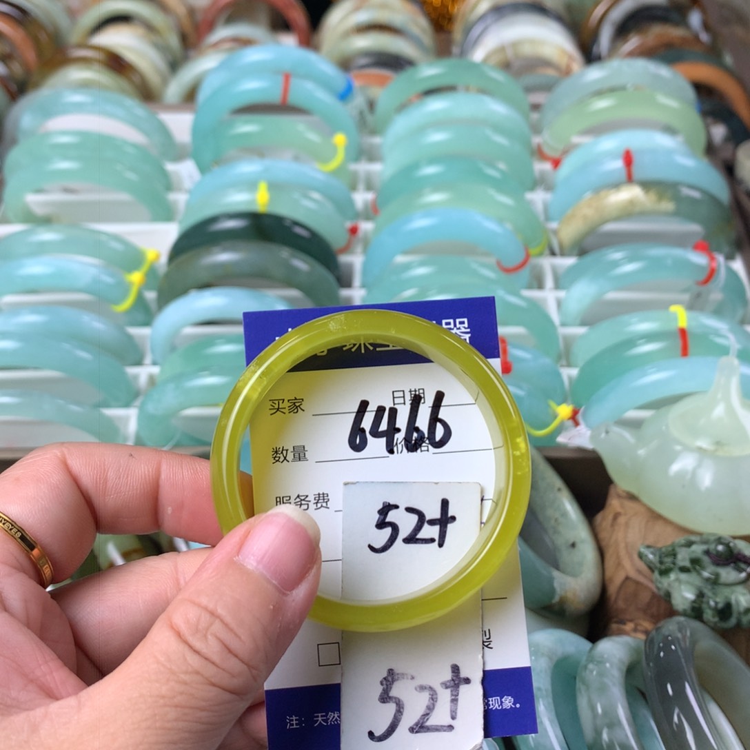 蛇纹石玉手镯未镶嵌6466