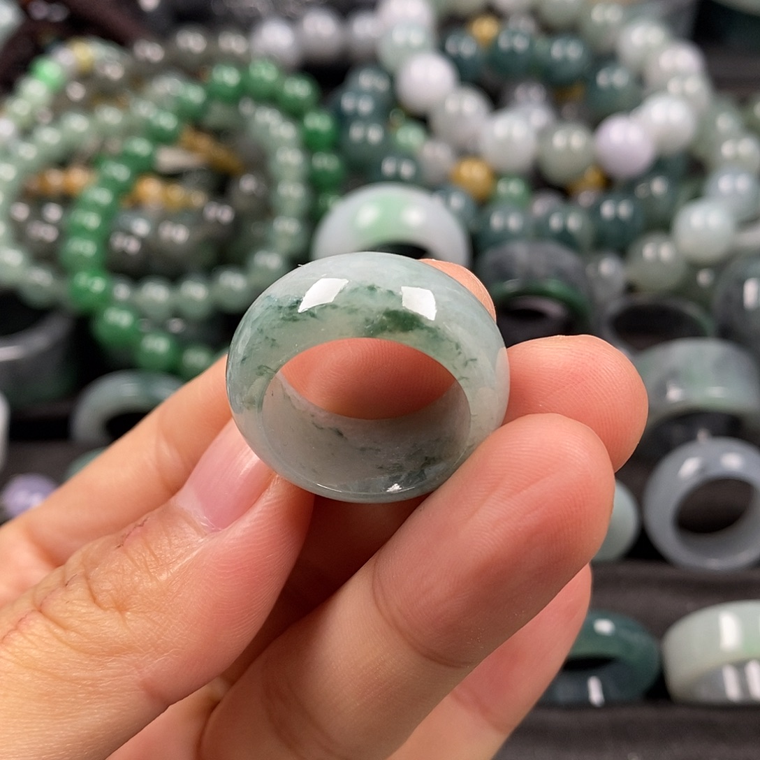 定制翡翠未镶嵌18圈