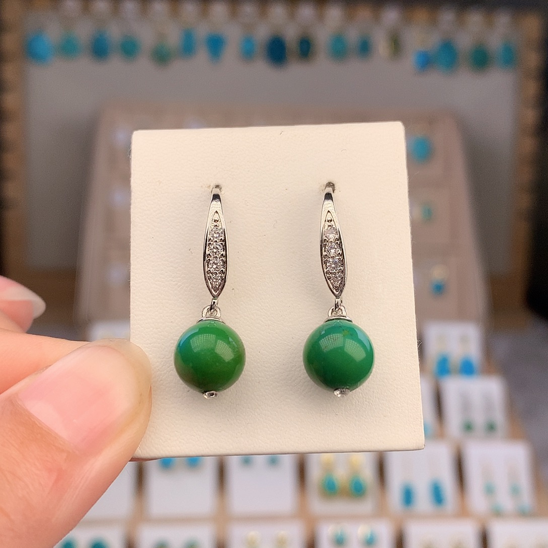 未镶嵌绿松石耳饰