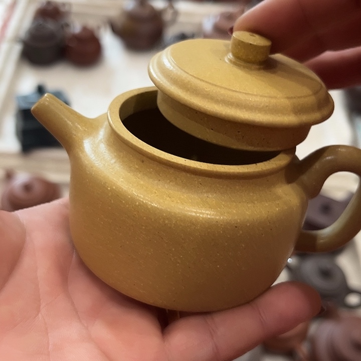 紫砂茶壶瑕疵……………………