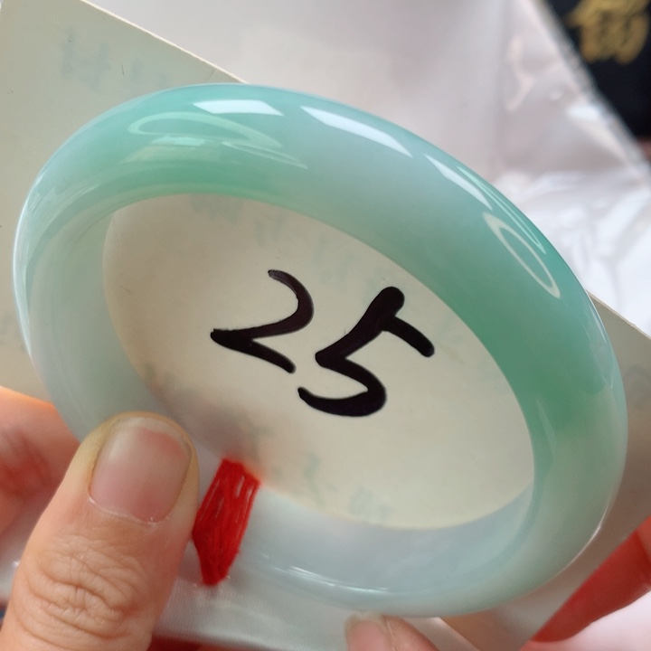 未镶嵌手镯翡翠甜果绿半山水