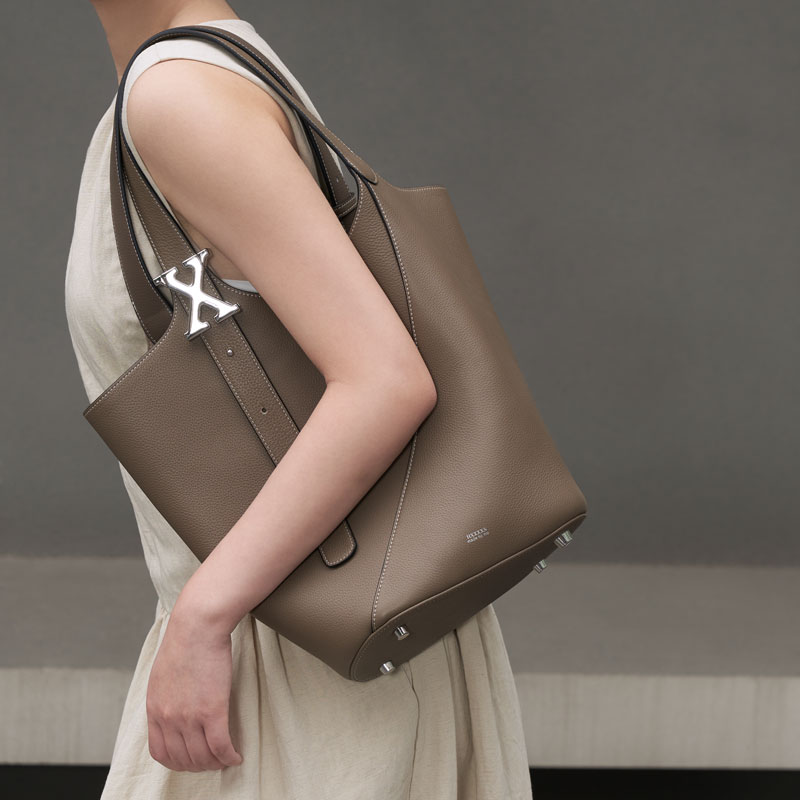 HXXXXS酒桶托特包单肩包纯色时尚通勤大容量手提包包百搭简约