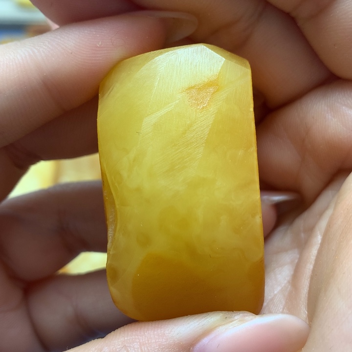 未镶嵌定制琥珀蜜蜡工坊原石定制