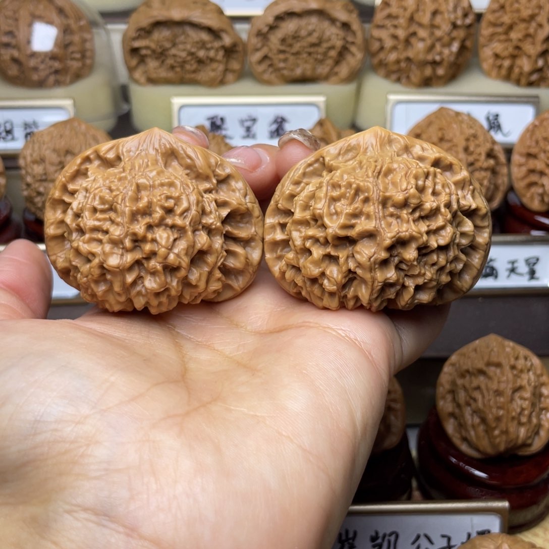 文玩核桃把件官帽51左右