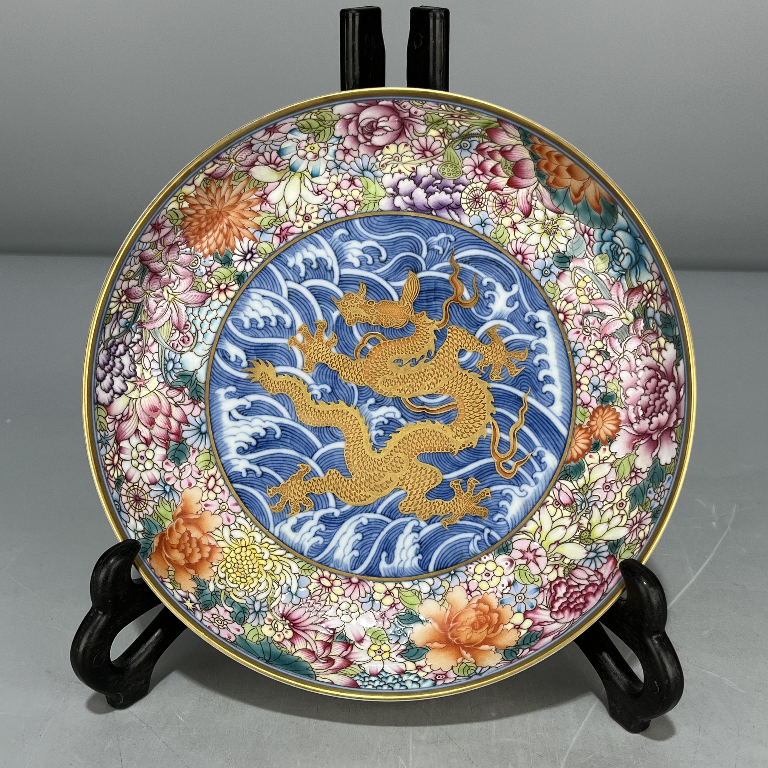 当代仿制 仿古大清雍正年制粉彩万花描金青花海水龙纹五蝠陶瓷盘