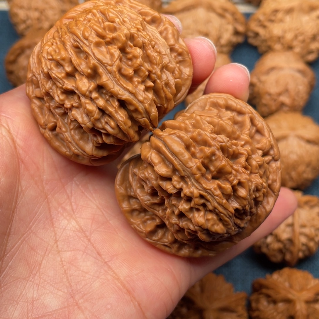 把件文玩核桃48精品大平谷楼52.8克