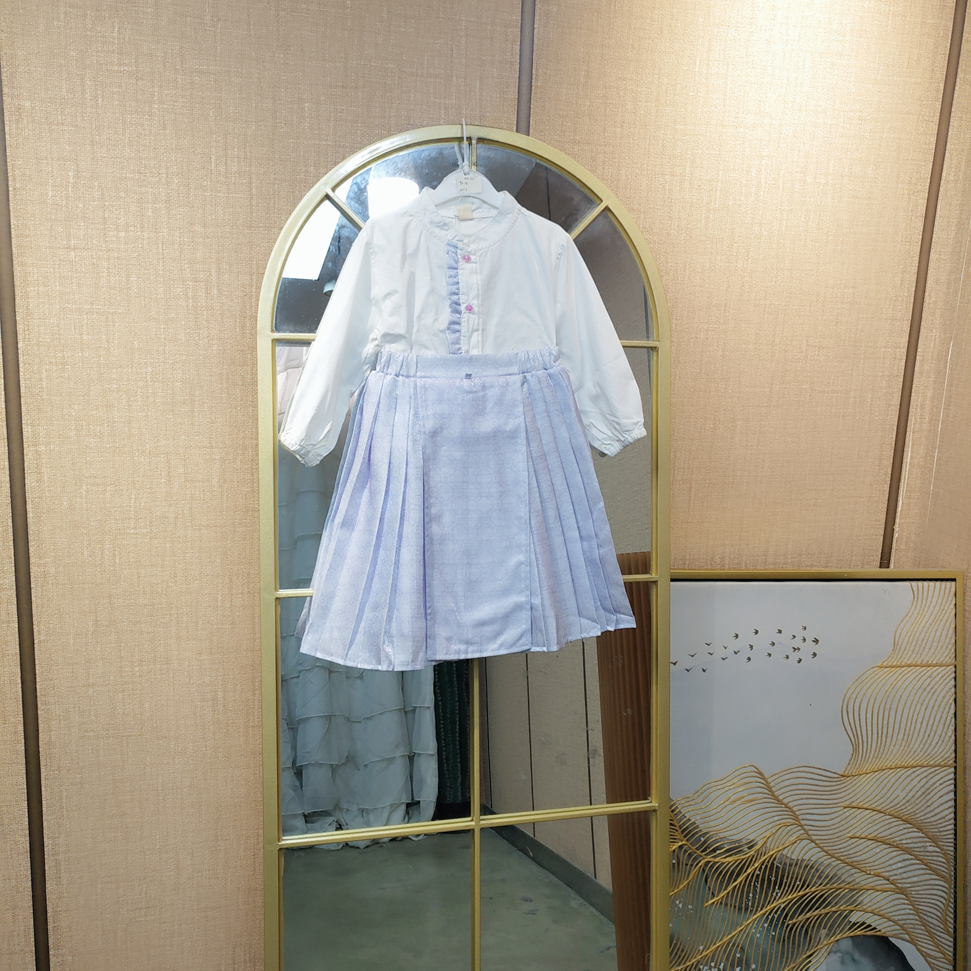 AN132    宝宝白色上衣裙子套装