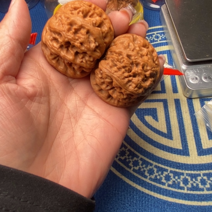 桃核吊坠粗筋45核桃