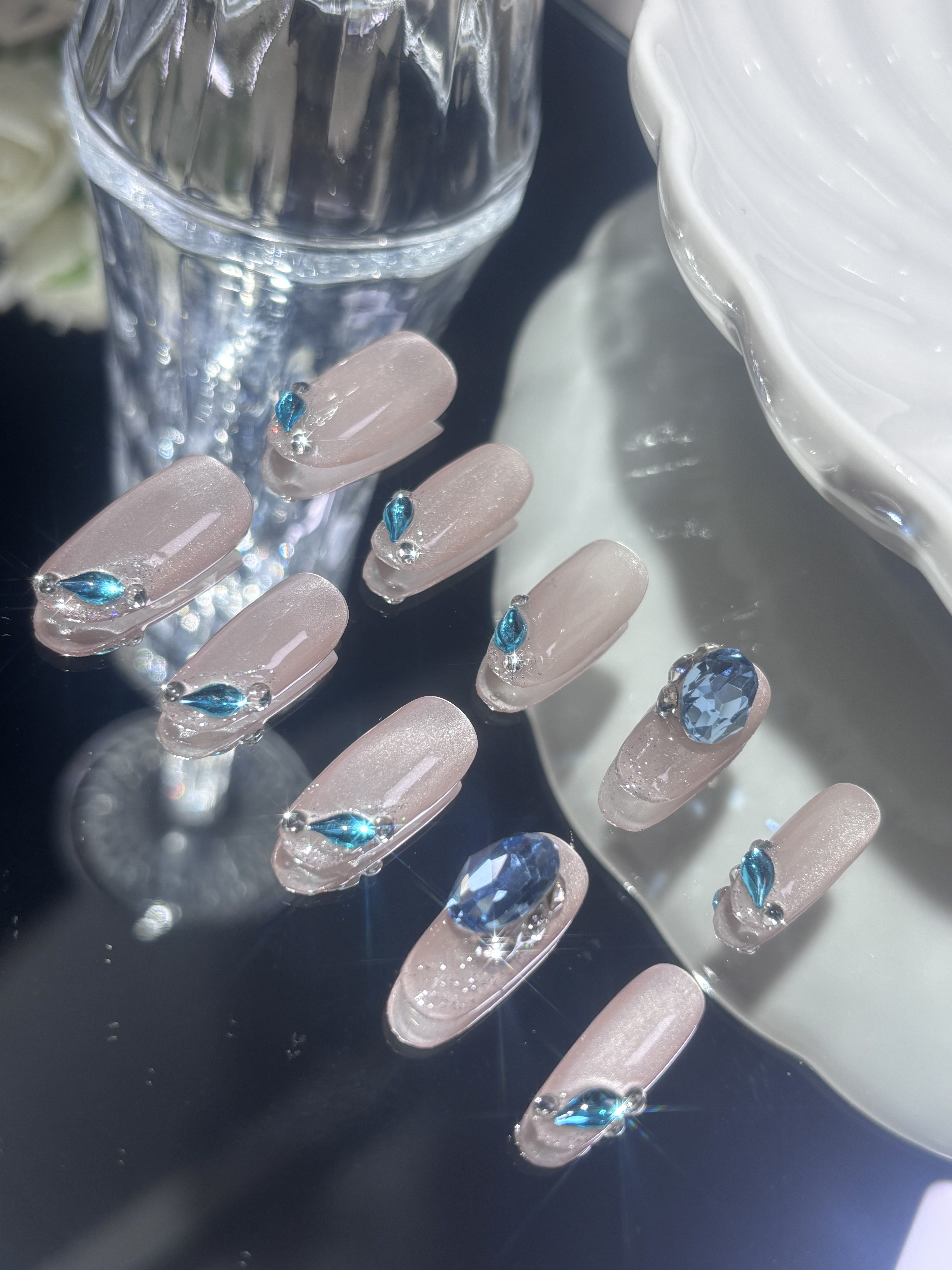 【雪意昭】纯手工穿戴甲猫眼烟花美甲秋冬显白渐变气质简约时尚