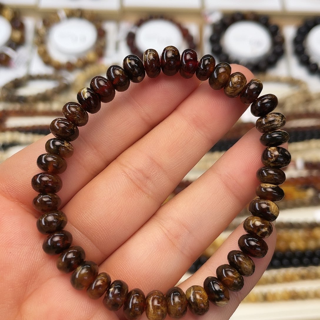 琥珀未镶嵌裸石七