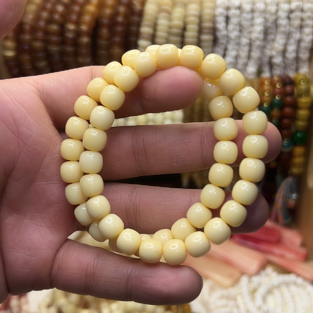 把件桃核0.9老型驼牙