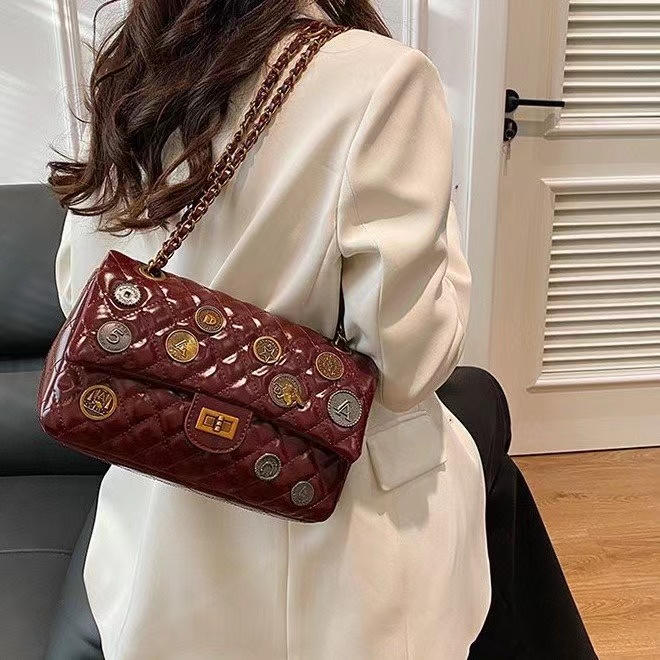 新款轻奢包包单肩斜挎百搭