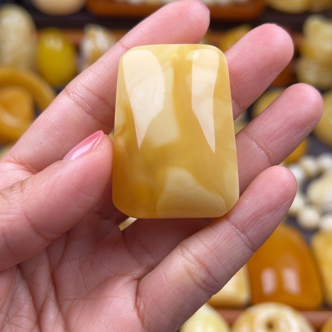 琥珀颈饰未镶嵌纯天然琥珀蜜蜡无优化