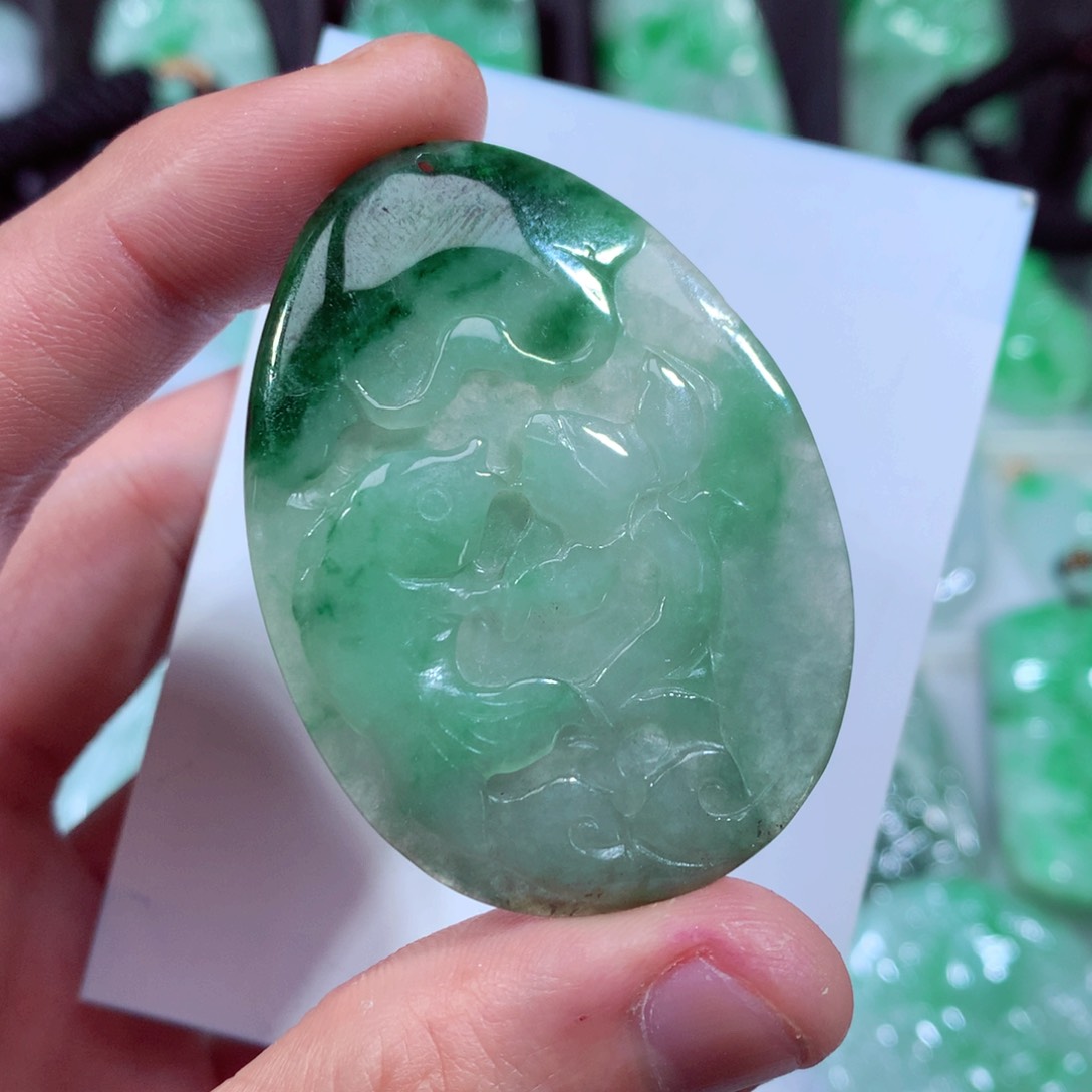 翡翠颈饰未镶嵌缅甸翡翠