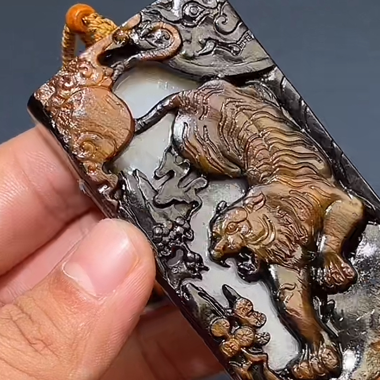 和田玉12.4 HX拍一发一