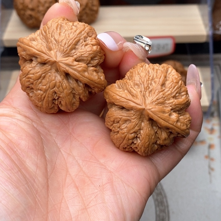 核桃把件粗筋核桃