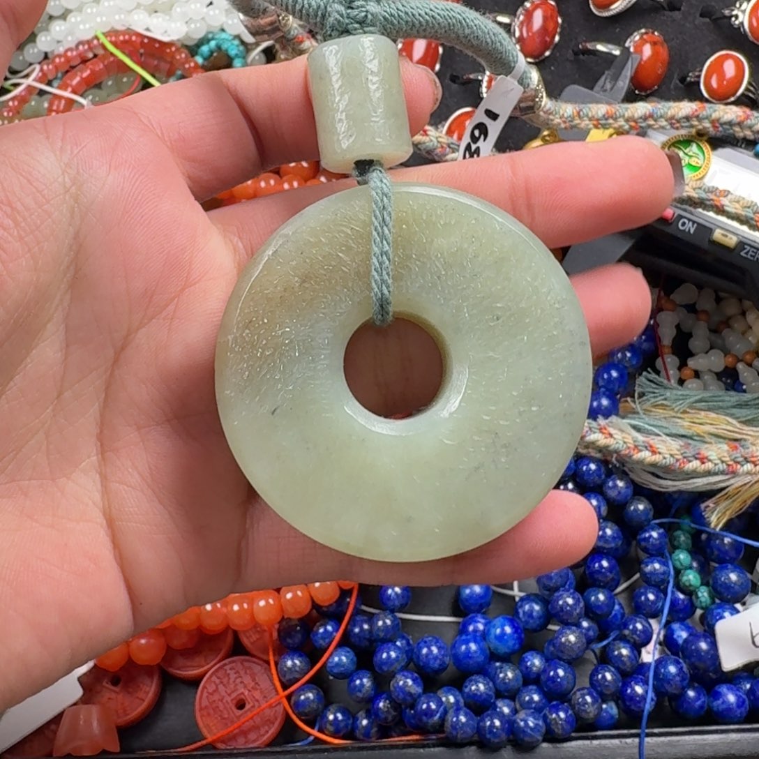 和田玉未镶嵌珠宝奇石