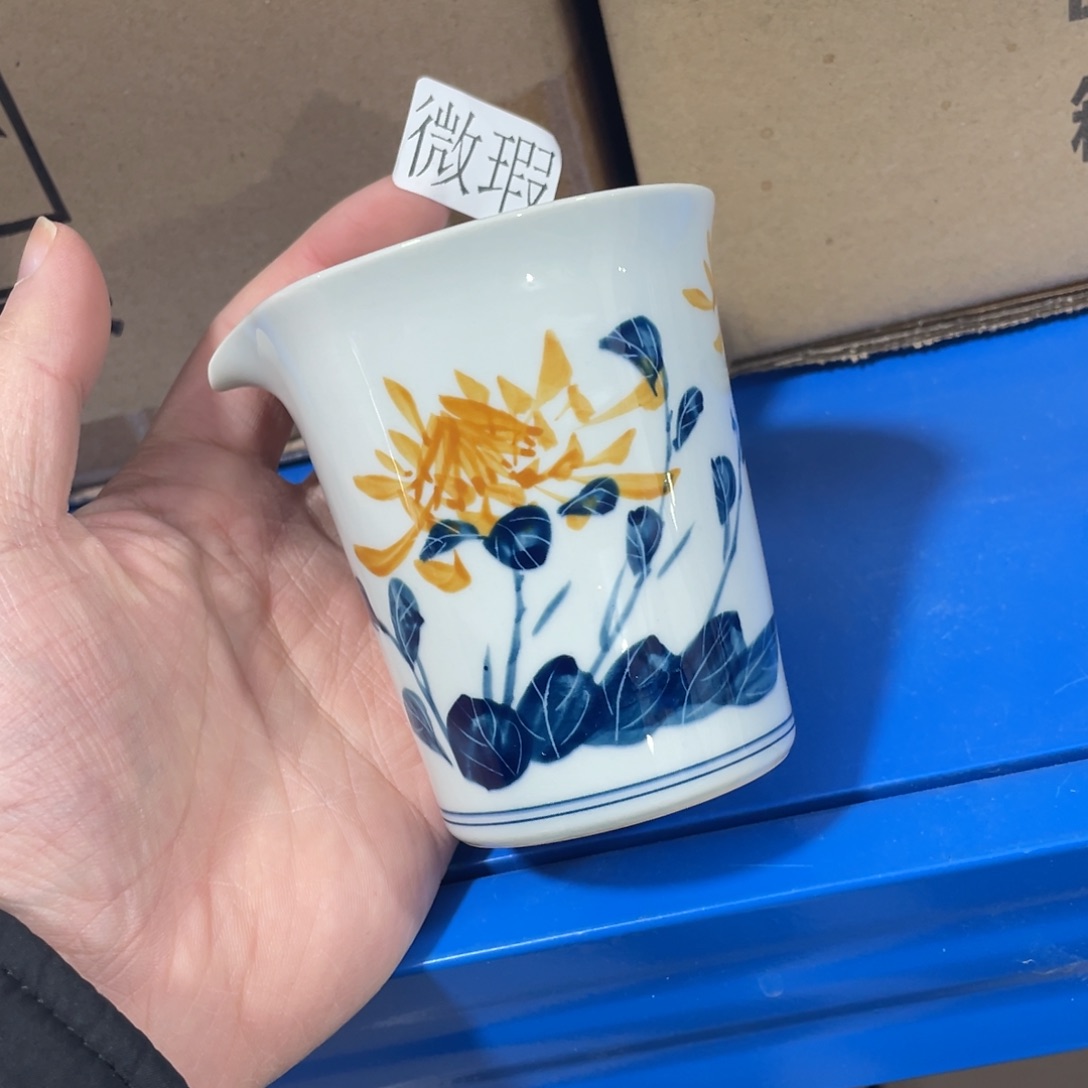 釉下手绘茶具微瑕