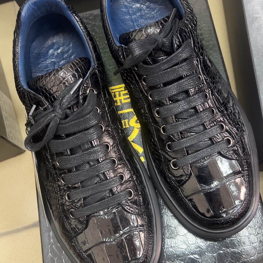 鳄鱼皮版鞋 40码的