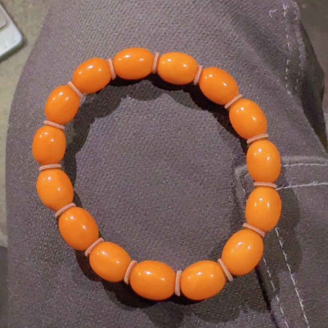 蜜蜡手链未镶嵌好看的喜欢带回家