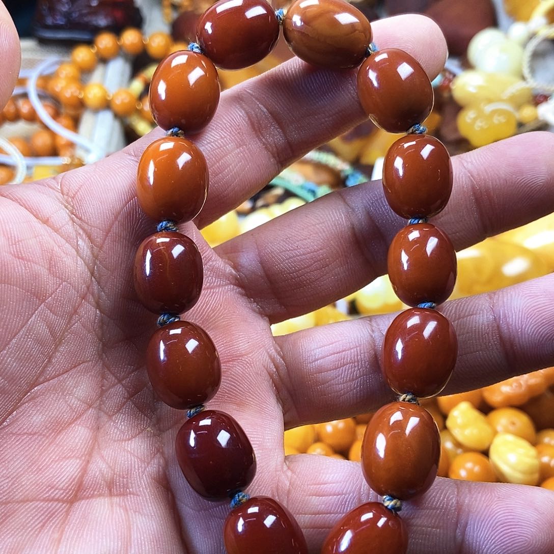 琥珀颈饰未镶嵌老花蜡手持