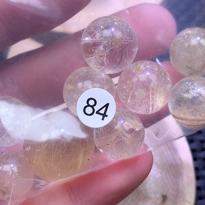 未镶嵌颈饰水晶黄**?