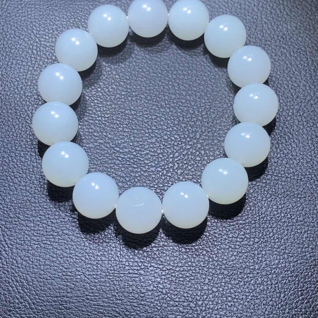 和田玉颈饰未镶嵌醒*