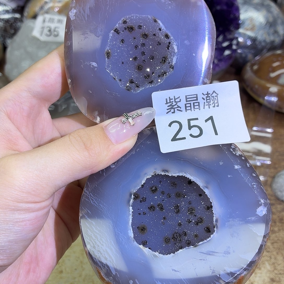 未镶嵌水晶大型摆件（非配饰）
