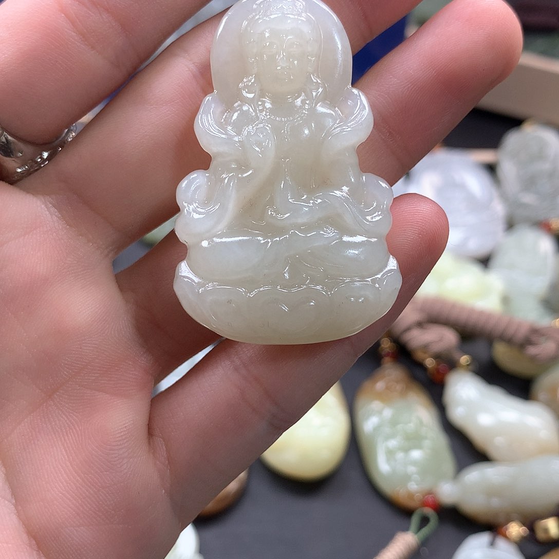 和田玉颈饰未镶嵌