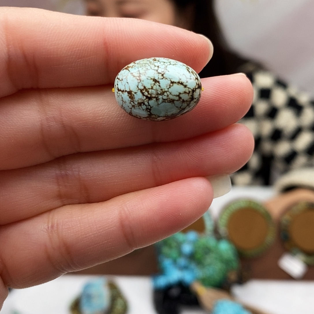 绿松石未镶嵌原矿