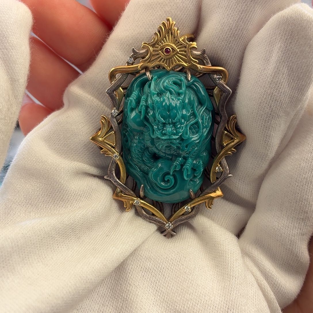 绿松石18K金镶嵌挂件