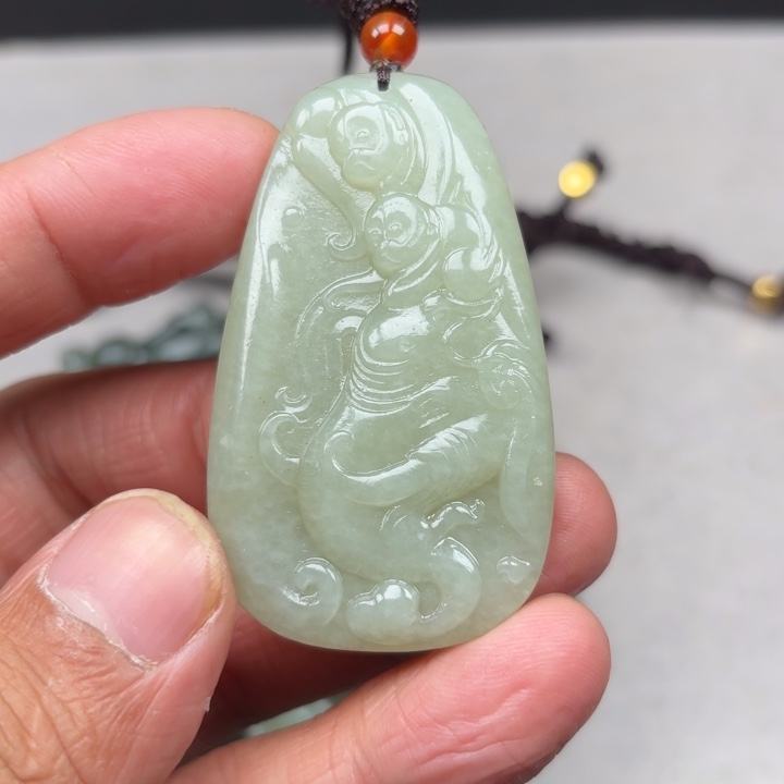 和田玉吊坠未镶嵌