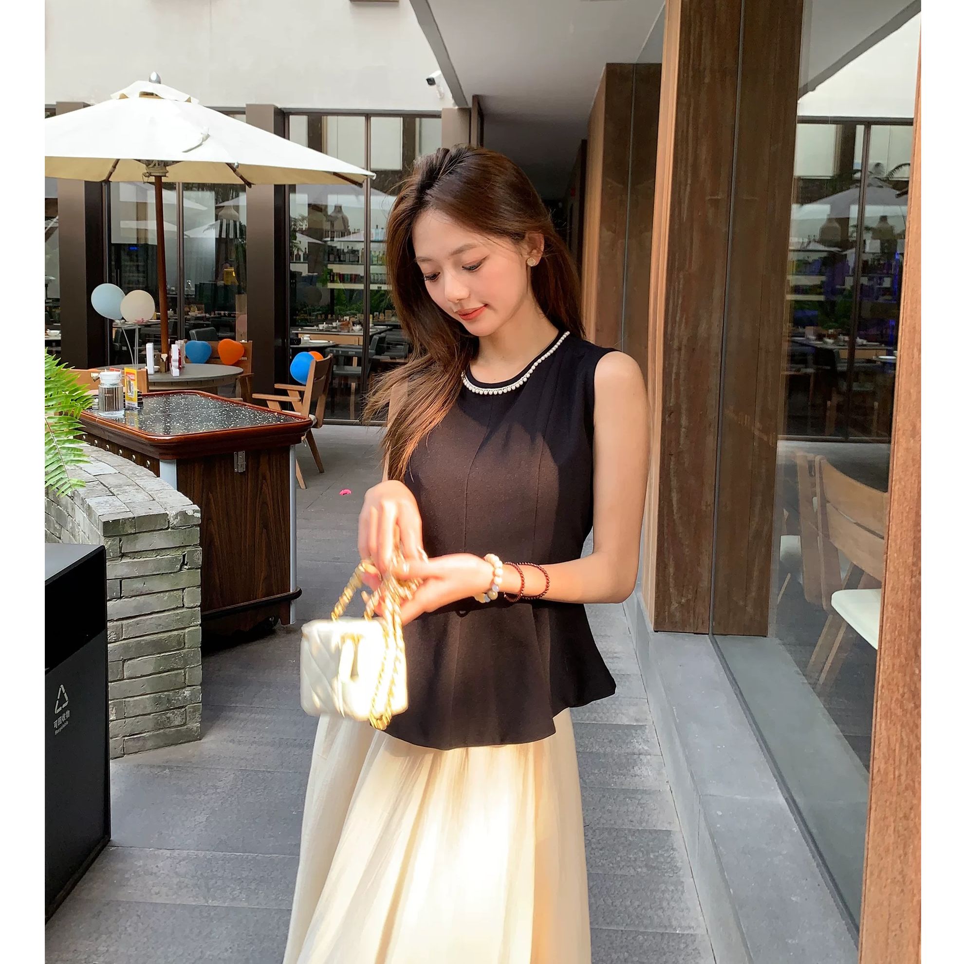 纯欲性感钉珠领无袖背心女夏季新款收腰显瘦高腰半身裙气质两件套